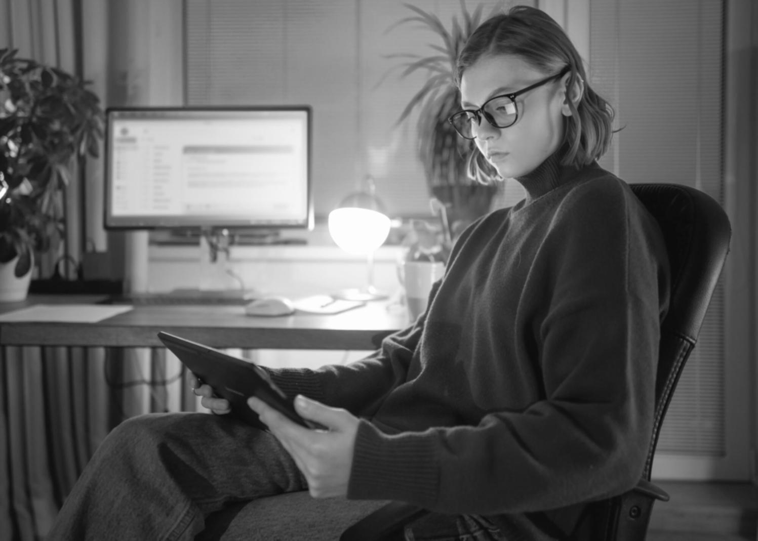 Interactive learning environment with financial tools and resources